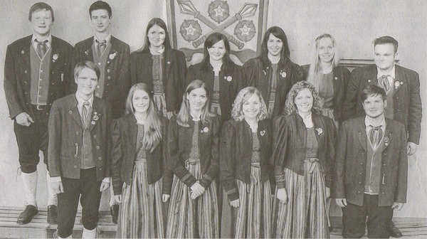Für zehn Jahre aktive Musikertätigkeit beim Musikverein Hohenroth wurden diese jungen Leute geehrt.