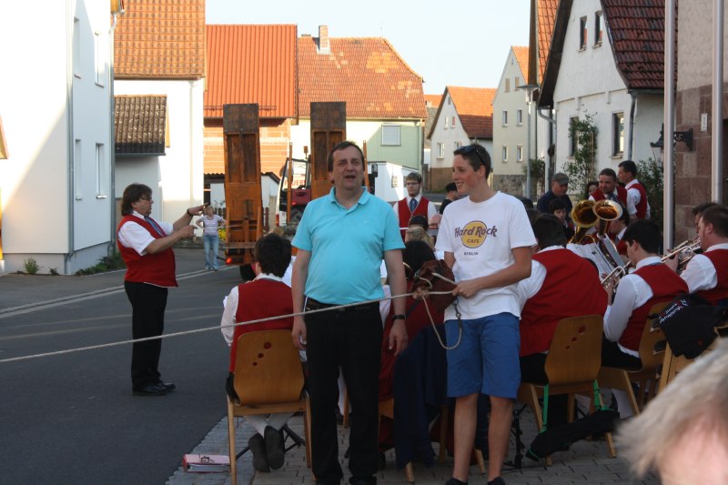 maibaumaufstellung_45.jpg