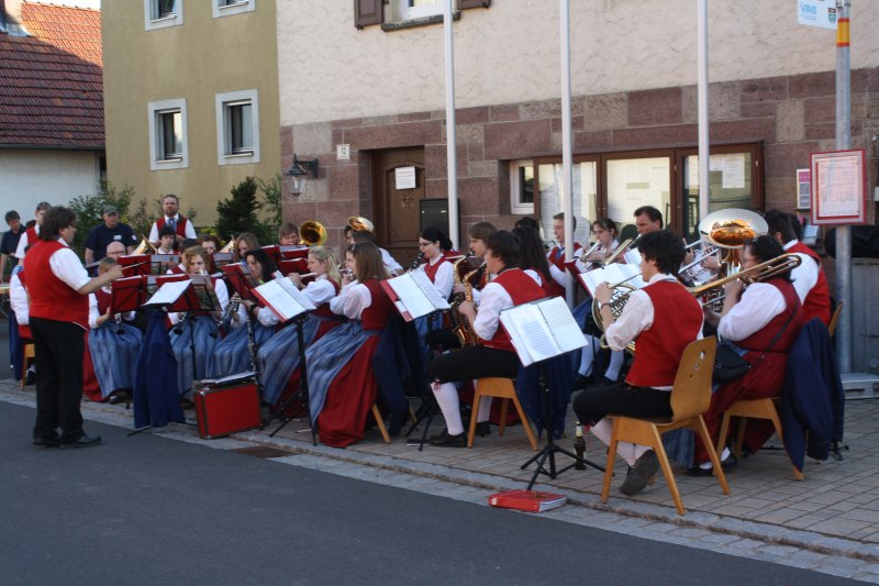 maibaumaufstellung_48.jpg