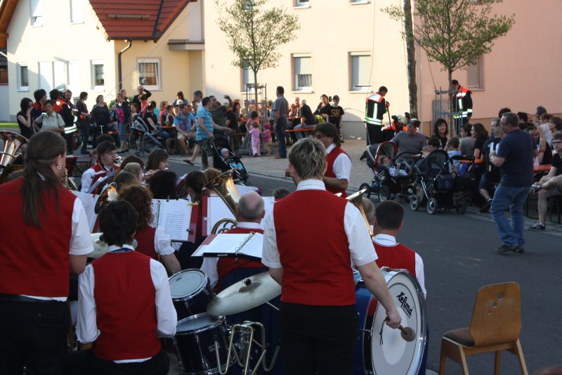 maibaumaufstellung_82.jpg