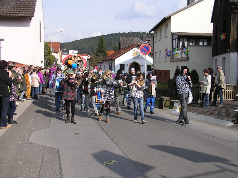 FaschingszugBurglauer (1).JPG