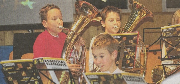 Musik im Herzen haben nicht nur die Mitglieder des gro&szlig;en
        Orchesters und des Jugendensembles, sondern auch schon die kleinen Instrumentalisten
        der Bl&auml;serklassen vom Musikverein Hohenroth