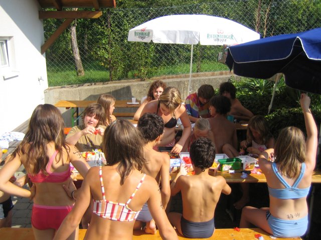 beachparty_09.jpg