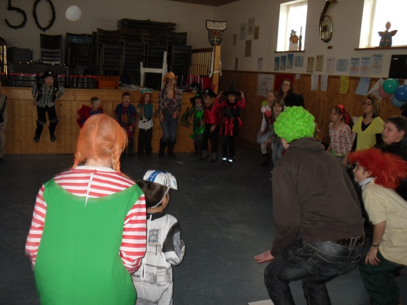faschingsfeier_04.jpg